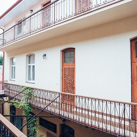 Wonderful Flat On City Center Oujhorod Extérieur photo