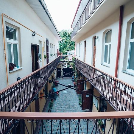 Wonderful Flat On City Center Oujhorod Extérieur photo