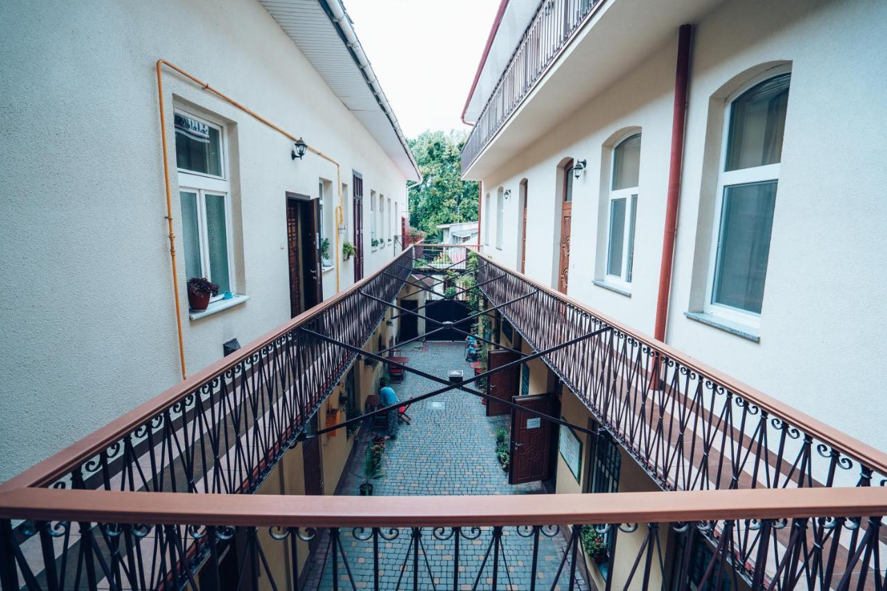 Wonderful Flat On City Center Oujhorod Extérieur photo